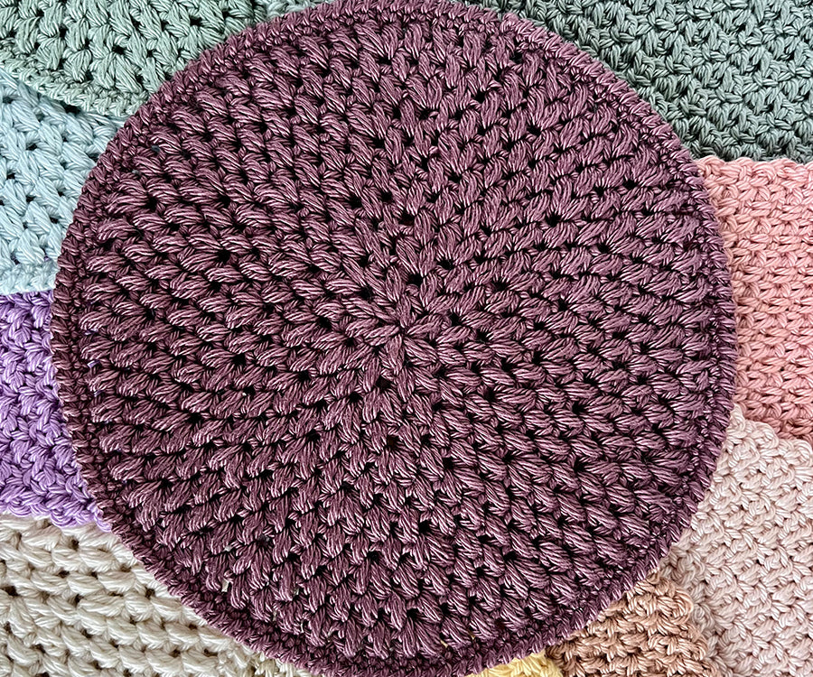 Miniature - Crocheted large round dollhouse rug