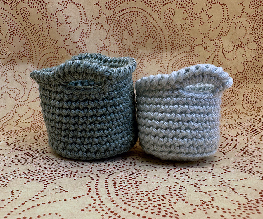 Miniature - Crocheted basket with handle for dollhouse, baskets 2 different colors