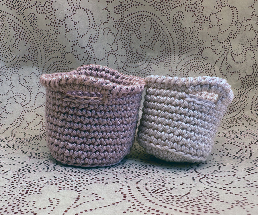 Miniature - Crocheted basket with handle for dollhouse, baskets 2 different colors