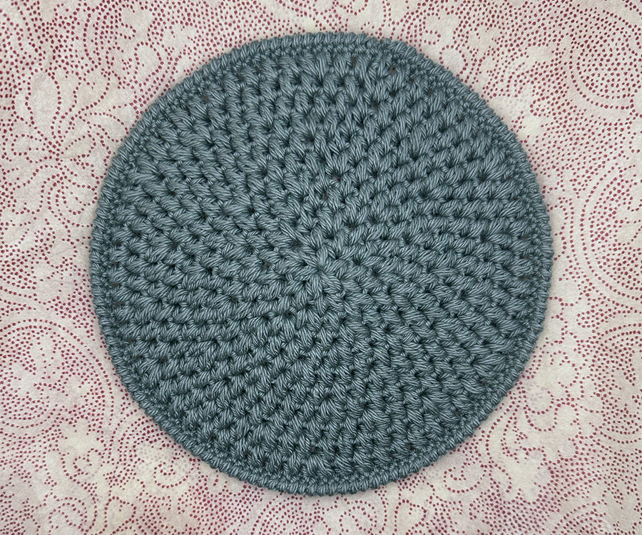 Miniature - Crocheted large round dollhouse rug